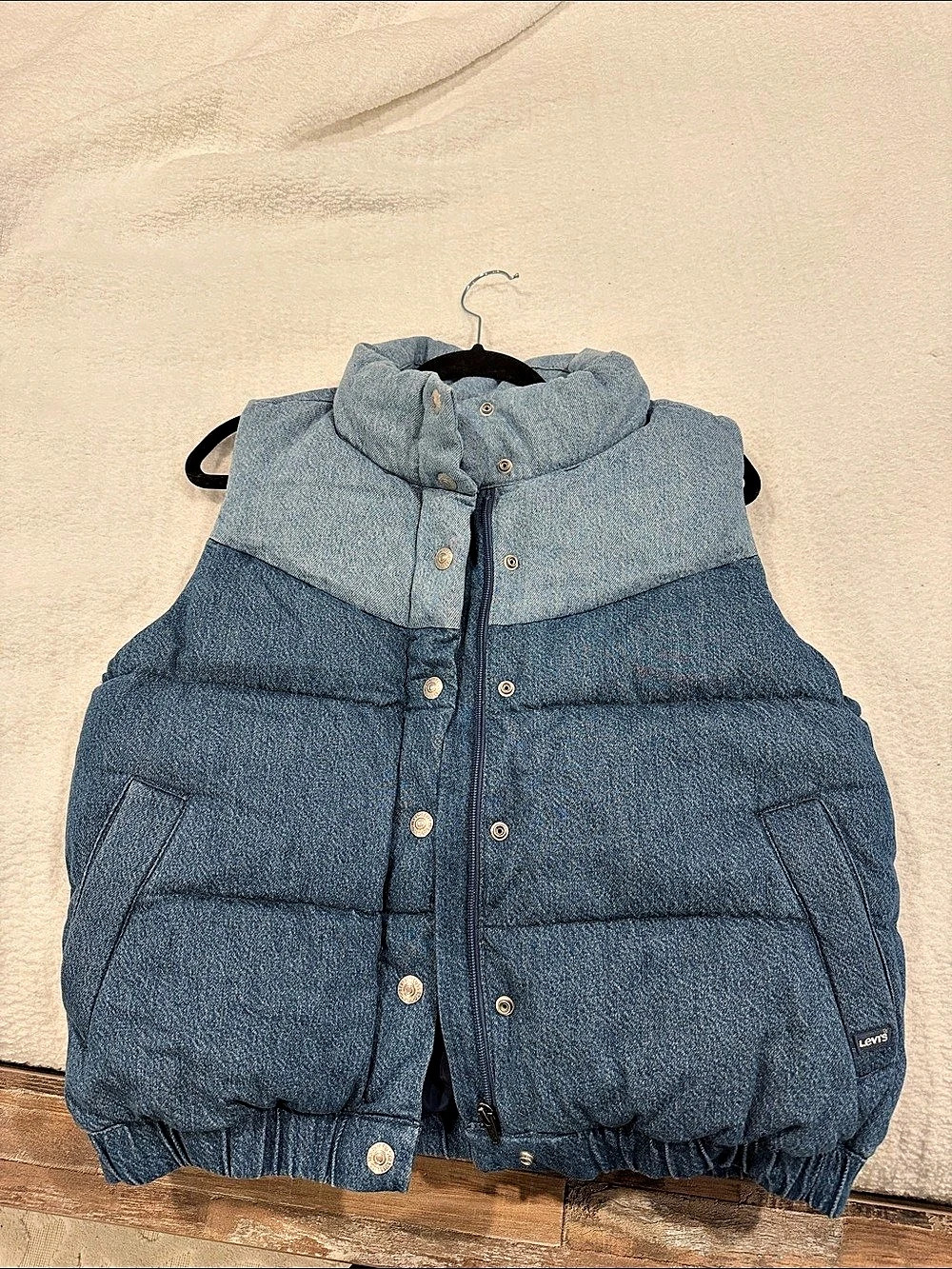 Levi Strauss & Co. Denim Puffer Vest in Blue Size Medium NWT
